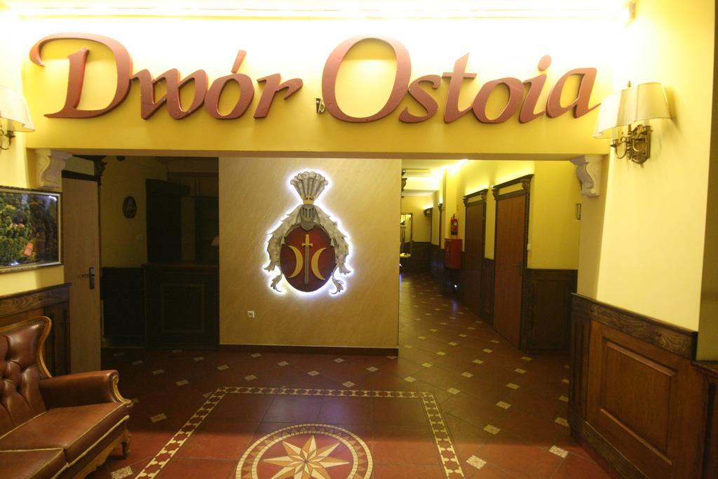 Hotel Dwor Ostoia Rymanów Exterior foto